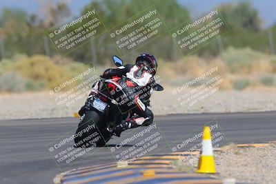media/Sep-25-2023-Moto Forza (Mon) [[81ffa65e0a]]/B-C Group/Session 4 (Turn 2 Backside)/